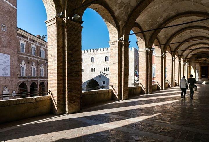 Agriturismo Gioie Di Campagna ファブリアーノ エクステリア 写真